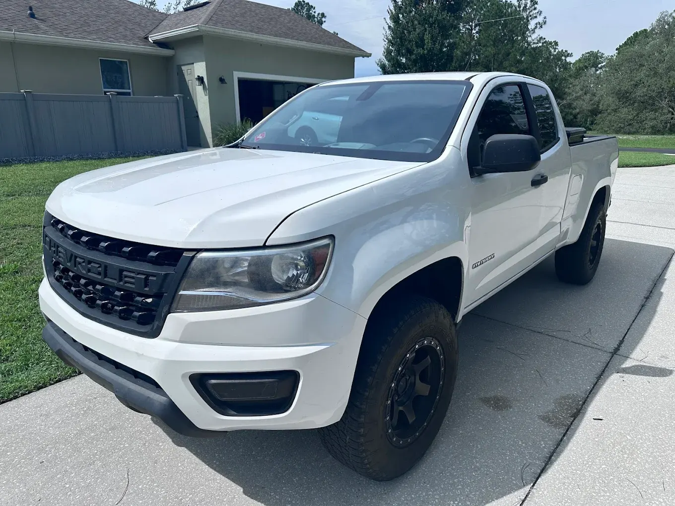 Chevy Colorado windshield service